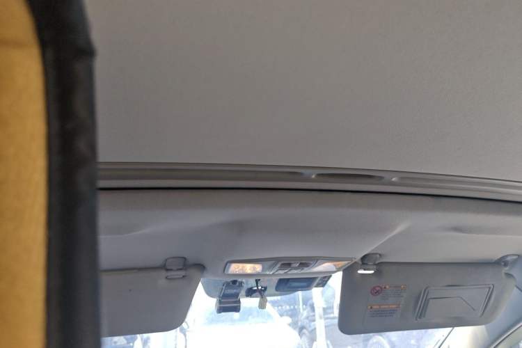 Used Bestune B50 2013 1.6L manual luxury version Headliner