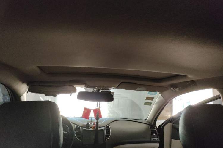 Used Bestune B50 2013 1.6L automatic luxury version Headliner