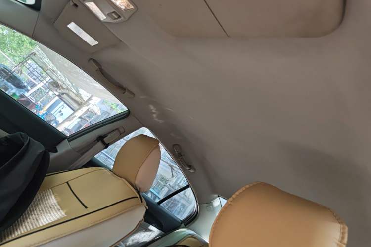 Used Bestune B50 2013 1.6L manual Comfort trim level Headliner