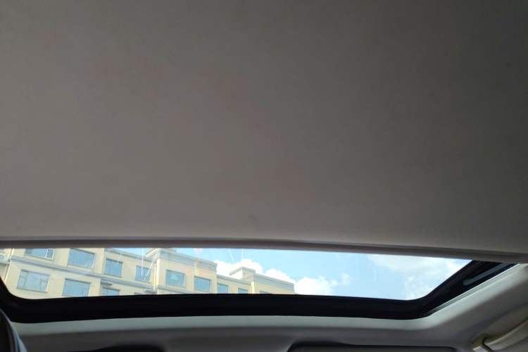 Used Bestune B50 2013 1.6L automatic luxury version Headliner