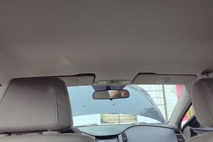 Used Bestune B50 2013 1.6L manual Comfort trim level Headliner