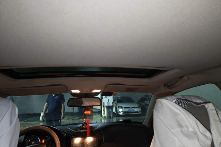 Used Bestune B50 2013 1.6L manual luxury version Headliner