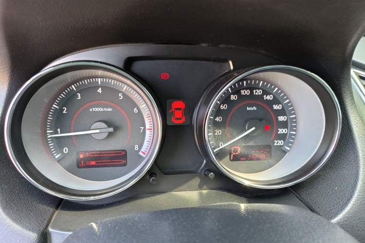 Used Bestune B50 2013 1.6L automatic luxury version Instrument Cluster