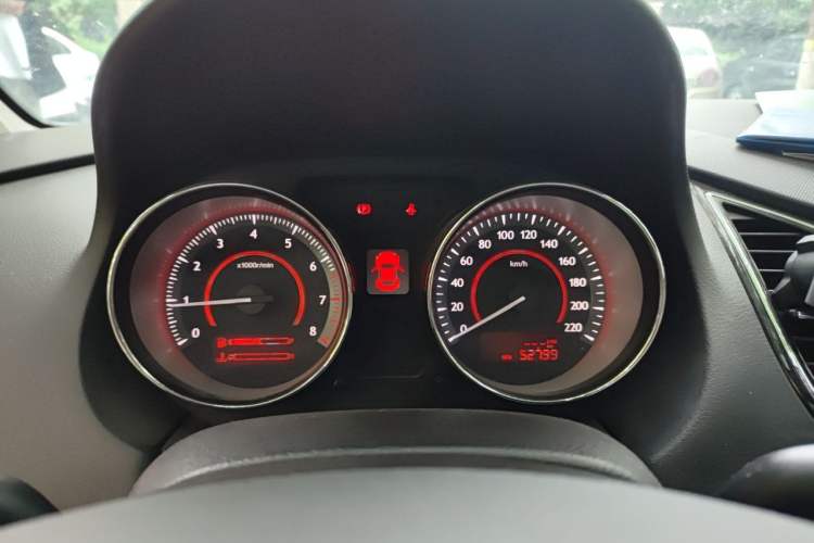 Used Bestune B50 2013 1.6L manual Comfort trim level Instrument Cluster