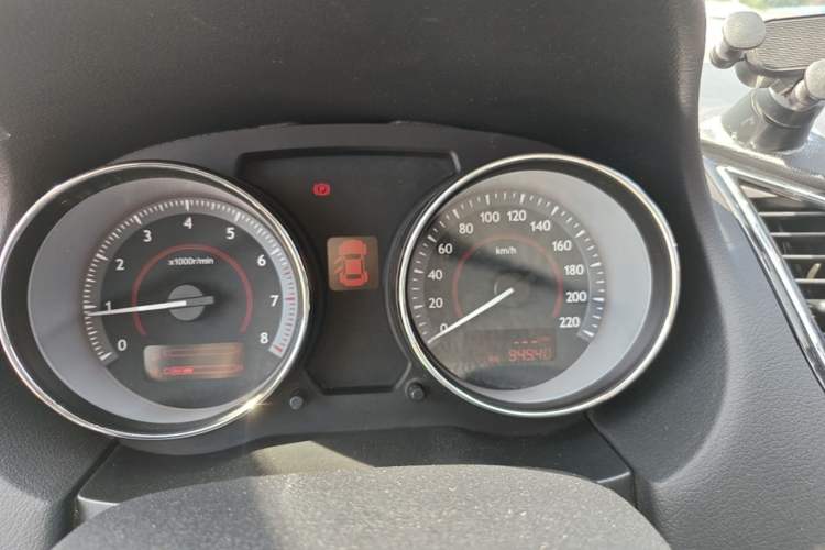 Used Bestune B50 2013 1.6L manual luxury version Instrument Cluster