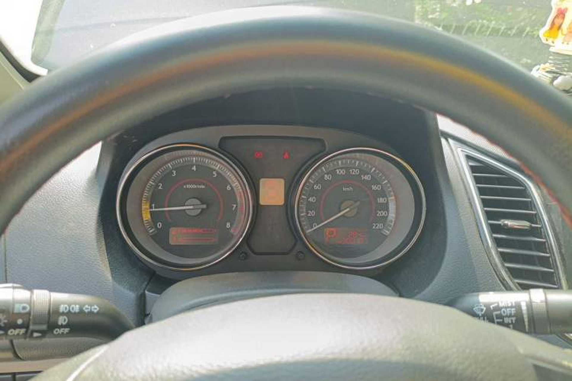 Used Bestune B50 2013 1.6L automatic luxury version Instrument Cluster