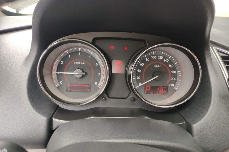 Used Bestune B50 2013 1.6L automatic luxury version Instrument Cluster