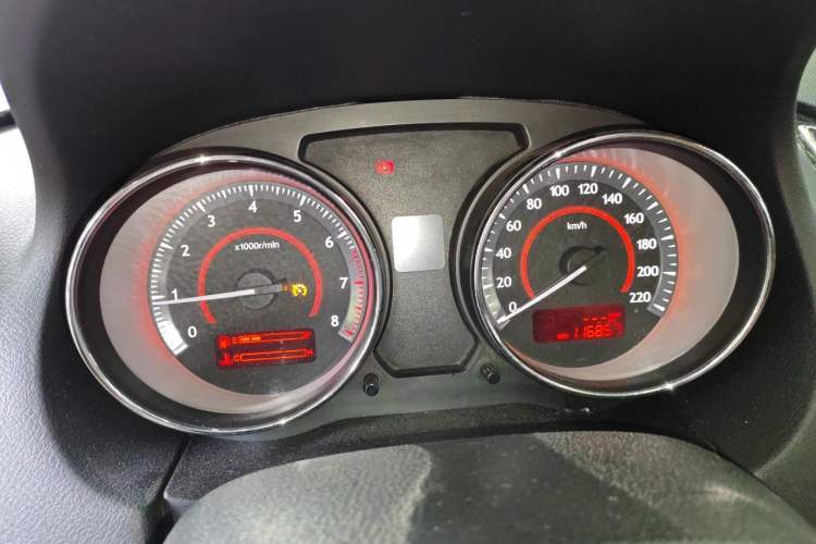 Used Bestune B50 2013 1.6L manual luxury version Instrument Cluster