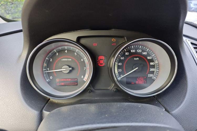 Used Bestune B50 2013 1.6L manual luxury version Instrument Cluster