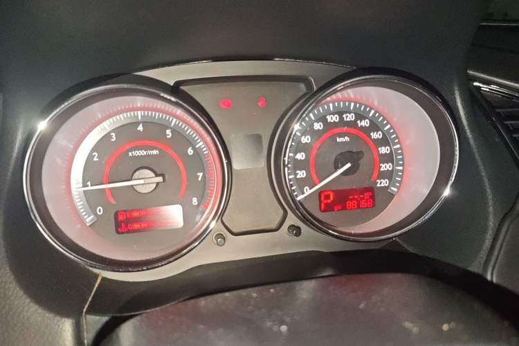 Used Bestune B50 2013 1.6L automatic luxury version Instrument Cluster