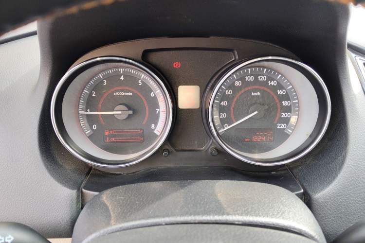 Used Bestune B50 2013 1.6L manual luxury version Instrument Cluster