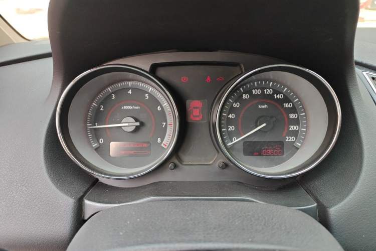 Used Bestune B50 2013 1.6L manual luxury version Instrument Cluster