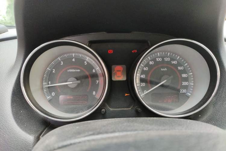 Used Bestune B50 2013 1.6L manual luxury version Instrument Cluster