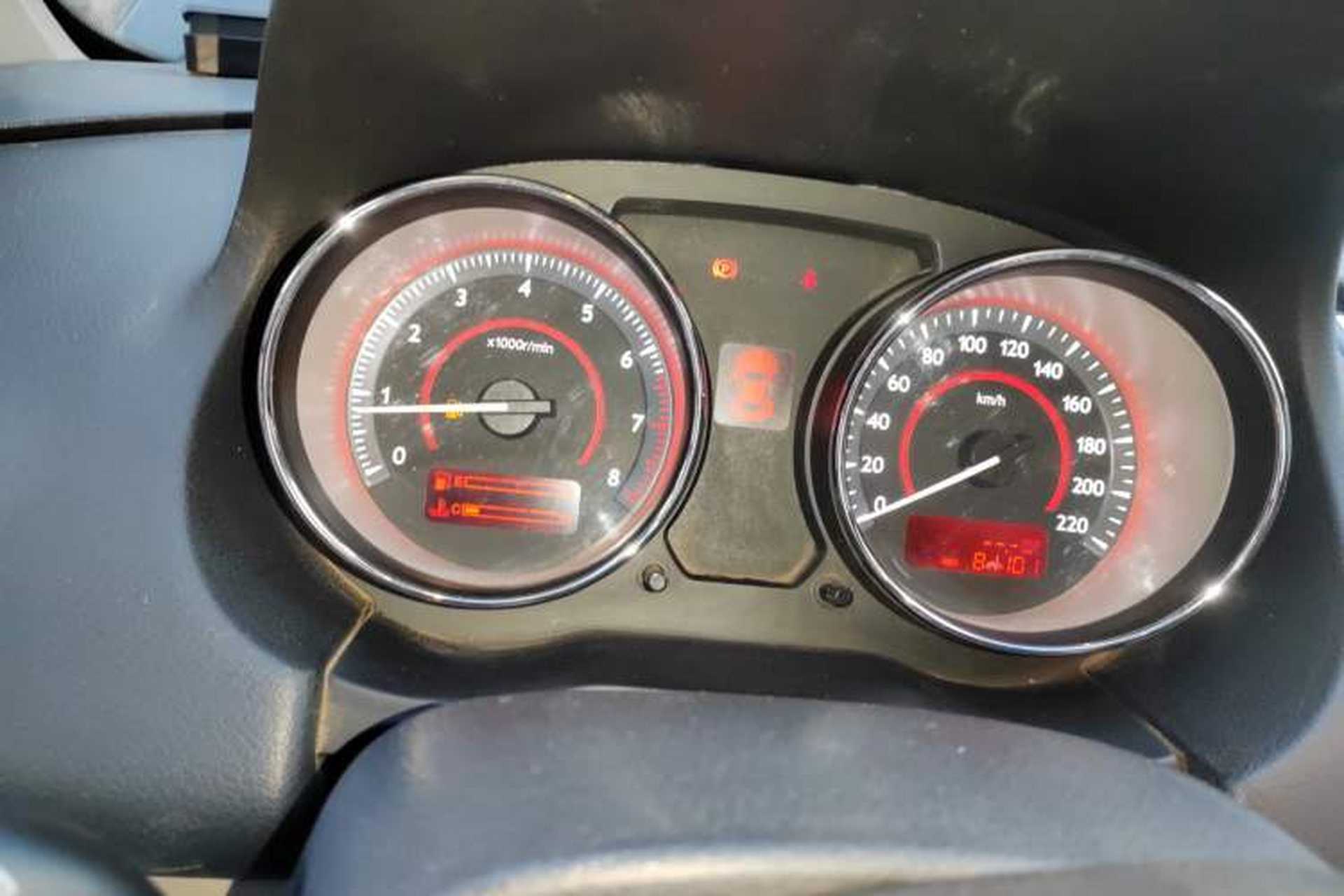 Used Bestune B50 2013 1.6L manual Comfort trim level Instrument Cluster
