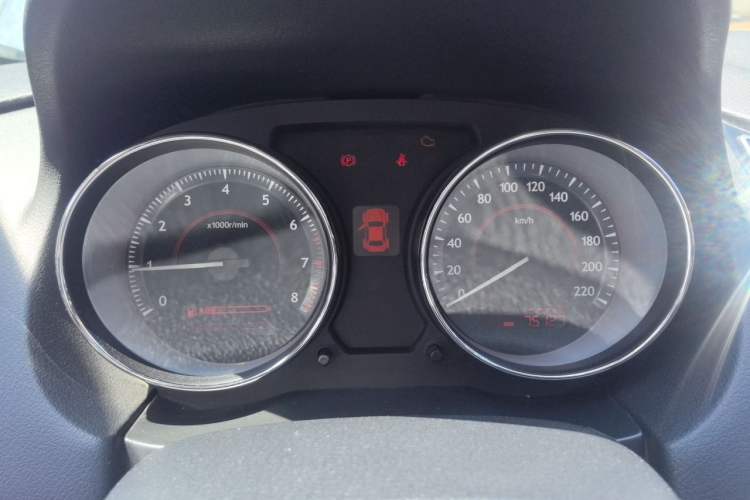 Used Bestune B50 2013 1.6L manual luxury version Instrument Cluster