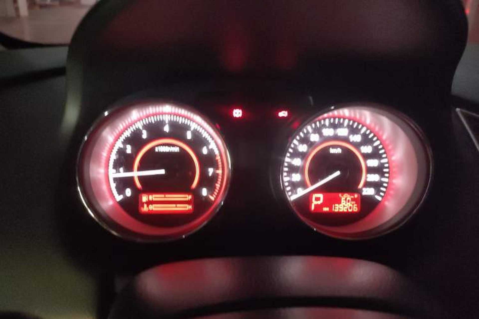 Used Bestune B50 2013 1.6L automatic luxury version Instrument Cluster