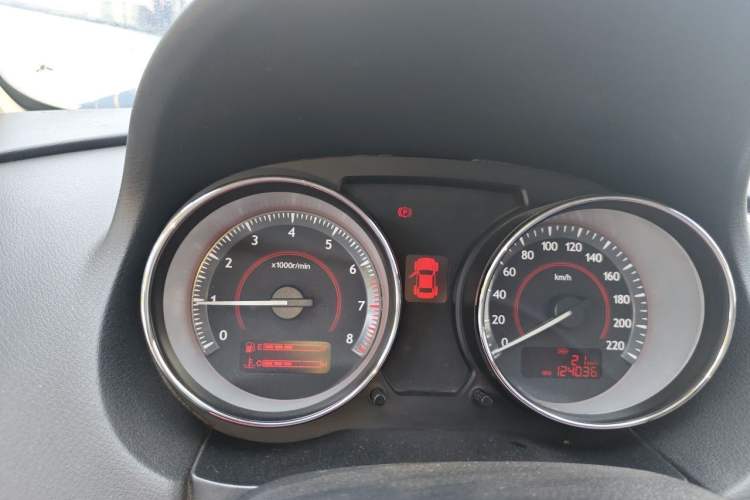 Used Bestune B50 2013 1.6L manual luxury version Instrument Cluster