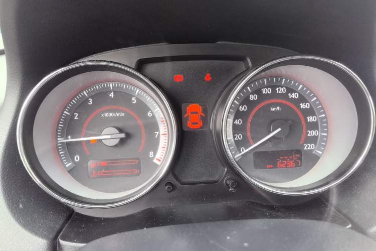 Used Bestune B50 2013 1.6L manual Comfort trim level Instrument Cluster