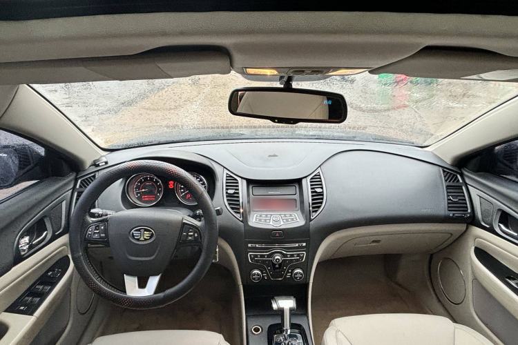Used Bestune B50 2013 1.6L automatic luxury version Interior 1