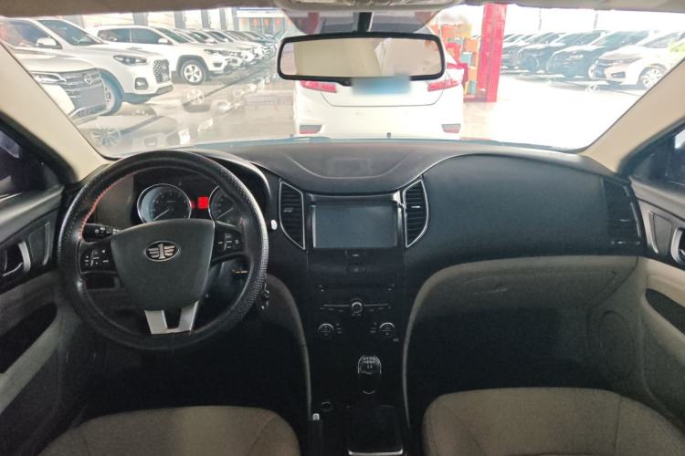 Used Bestune B50 2013 1.6L manual luxury version Interior 3