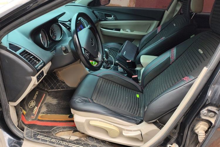 Used Bestune B50 2013 1.6L manual Comfort trim level Left Front Seat