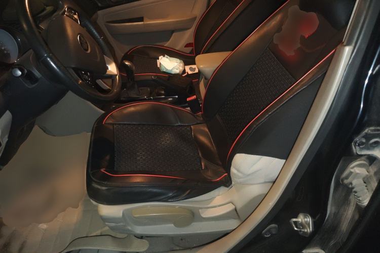 Used Bestune B50 2013 1.6L manual luxury version Left Front Seat
