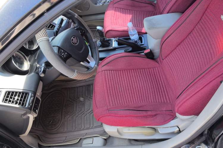 Used Bestune B50 2013 1.6L manual Comfort trim level Left Front Seat
