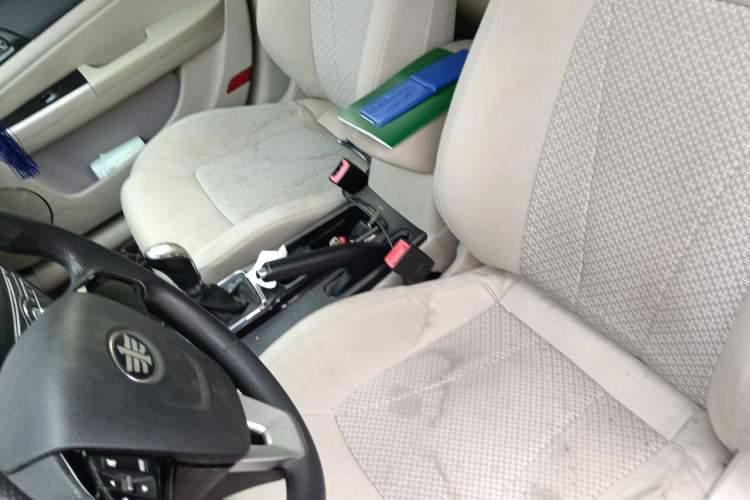 Used Bestune B50 2013 1.6L manual Comfort trim level Left Front Seat