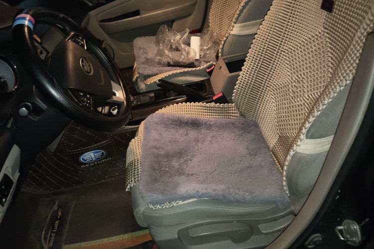 Used Bestune B50 2013 1.6L automatic luxury version Left Front Seat