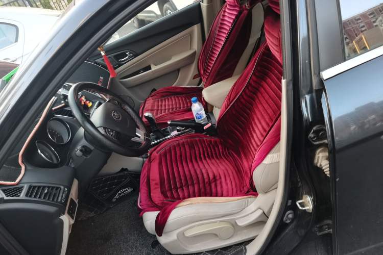 Used Bestune B50 2013 1.6L manual Comfort trim level Left Front Seat