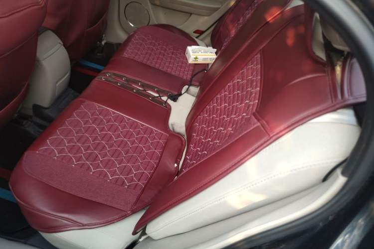 Used Bestune B50 2013 1.6L manual Comfort trim level Left Rear Seat