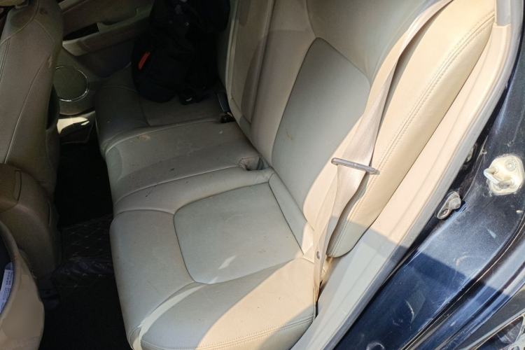 Used Bestune B50 2013 1.6L automatic luxury version Left Rear Seat
