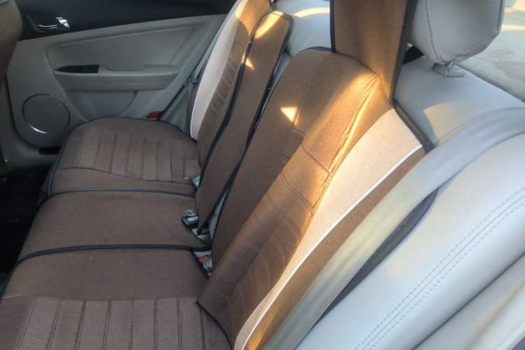 Used Bestune B50 2013 1.6L manual luxury version Left Rear Seat
