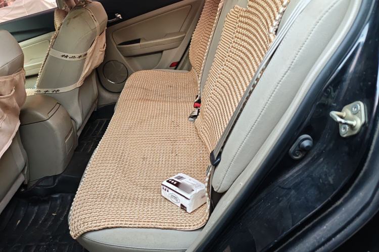 Used Bestune B50 2013 1.6L automatic luxury version Left Rear Seat
