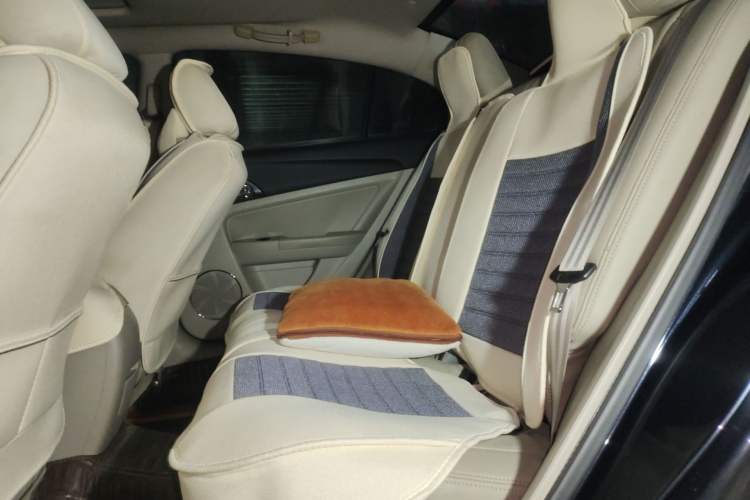 Used Bestune B50 2013 1.6L automatic luxury version Left Rear Seat