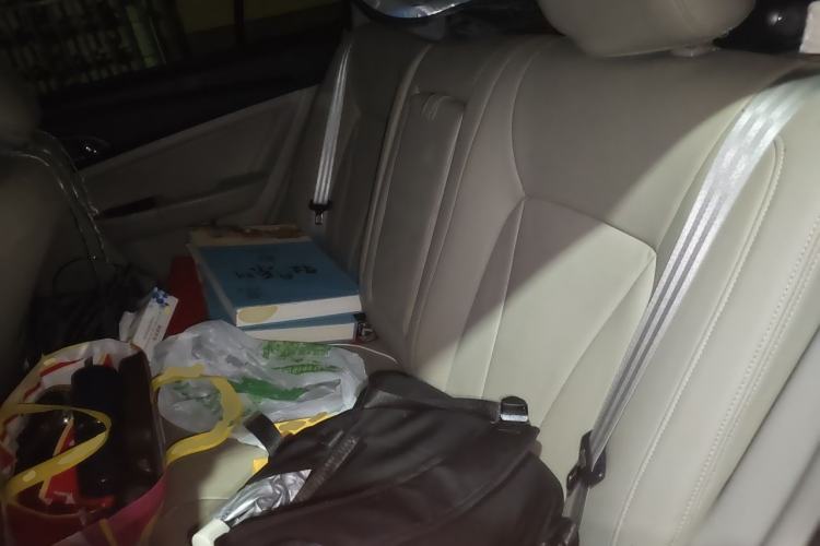 Used Bestune B50 2013 1.6L automatic luxury version Left Rear Seat