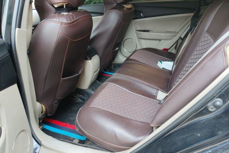 Used Bestune B50 2013 1.6L automatic luxury version Left Rear Seat