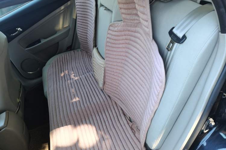 Used Bestune B50 2013 1.6L manual luxury version Left Rear Seat