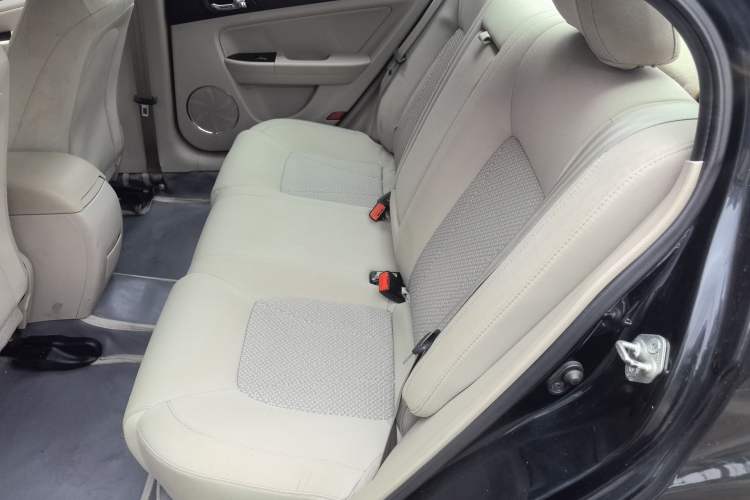 Used Bestune B50 2013 1.6L manual Comfort trim level Left Rear Seat