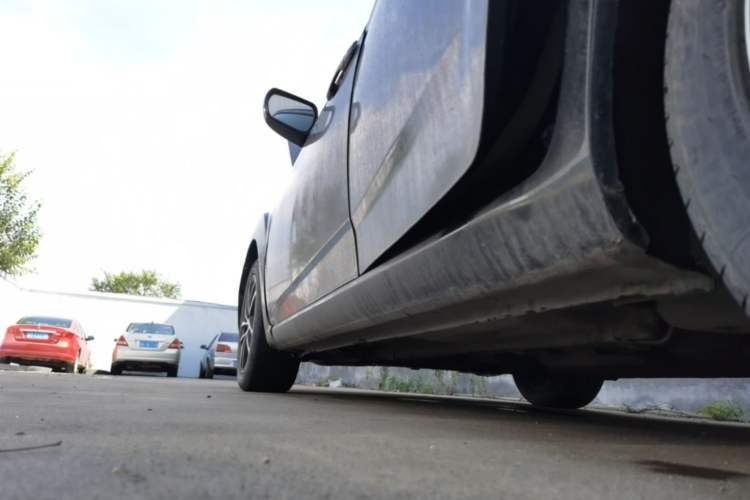 Used Bestune B50 2013 1.6L manual Comfort trim level Left Side Sill
