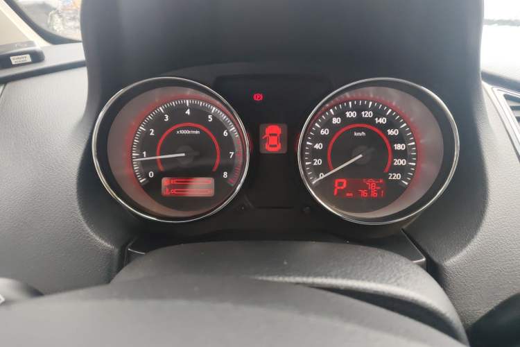 Used Bestune B50 2013 1.6L automatic luxury version Odometer Close Up