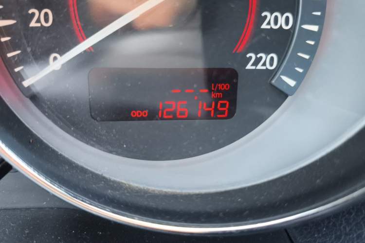 Used Bestune B50 2013 1.6L manual Comfort trim level Odometer Close Up
