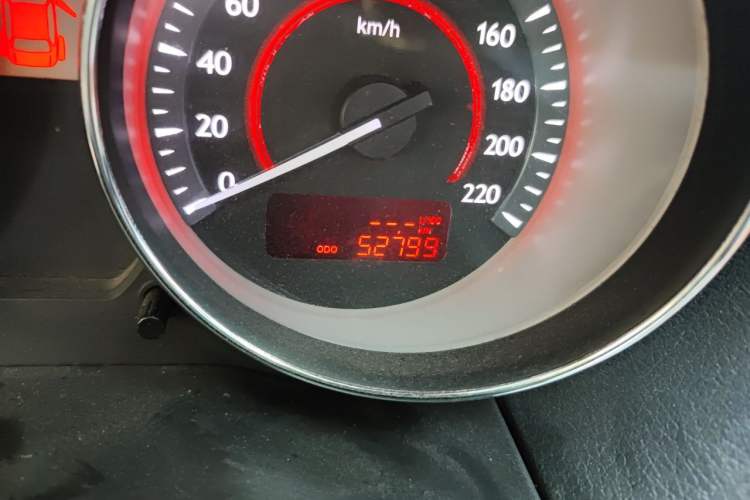 Used Bestune B50 2013 1.6L manual Comfort trim level Odometer Close Up