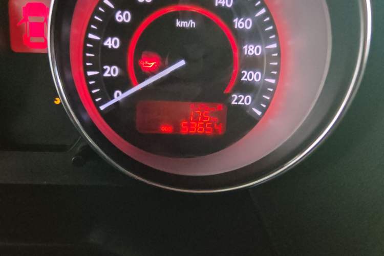 Used Bestune B50 2013 1.6L manual luxury version Odometer Close Up