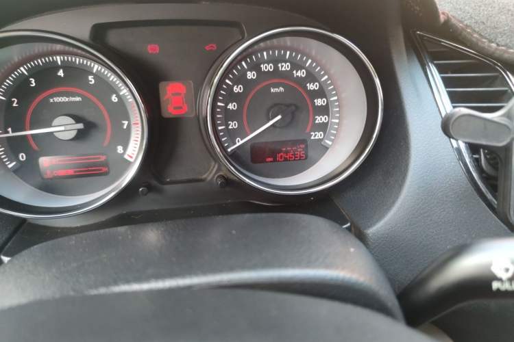 Used Bestune B50 2013 1.6L manual Comfort trim level Odometer Close Up