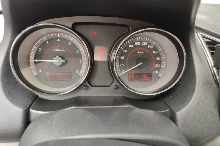 Used Bestune B50 2013 1.6L automatic luxury version Odometer Close Up