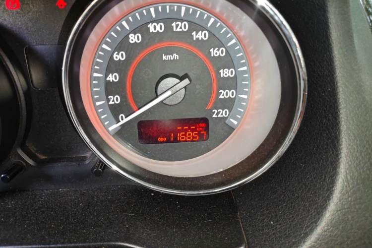 Used Bestune B50 2013 1.6L manual luxury version Odometer Close Up