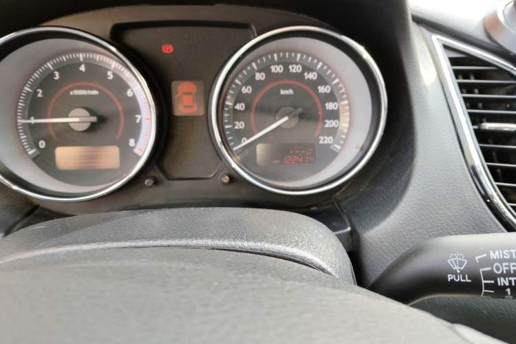 Used Bestune B50 2013 1.6L manual luxury version Odometer Close Up