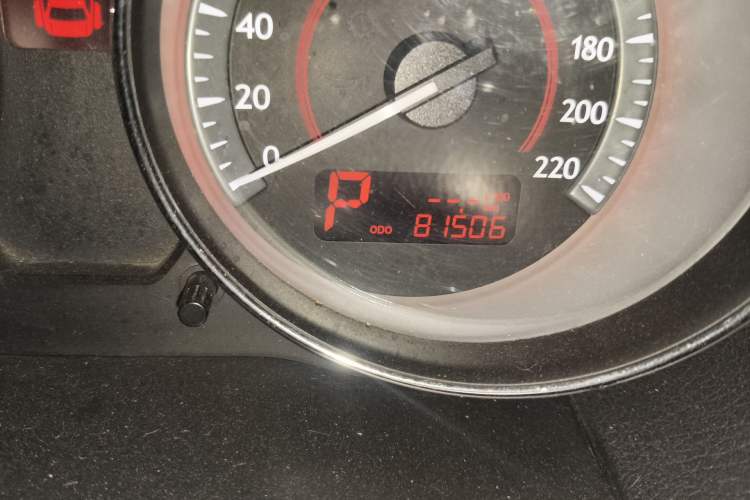Used Bestune B50 2013 1.6L automatic luxury version Odometer Close Up