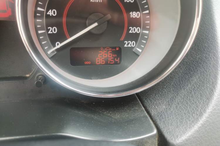 Used Bestune B50 2013 1.6L manual Comfort trim level Odometer Close Up